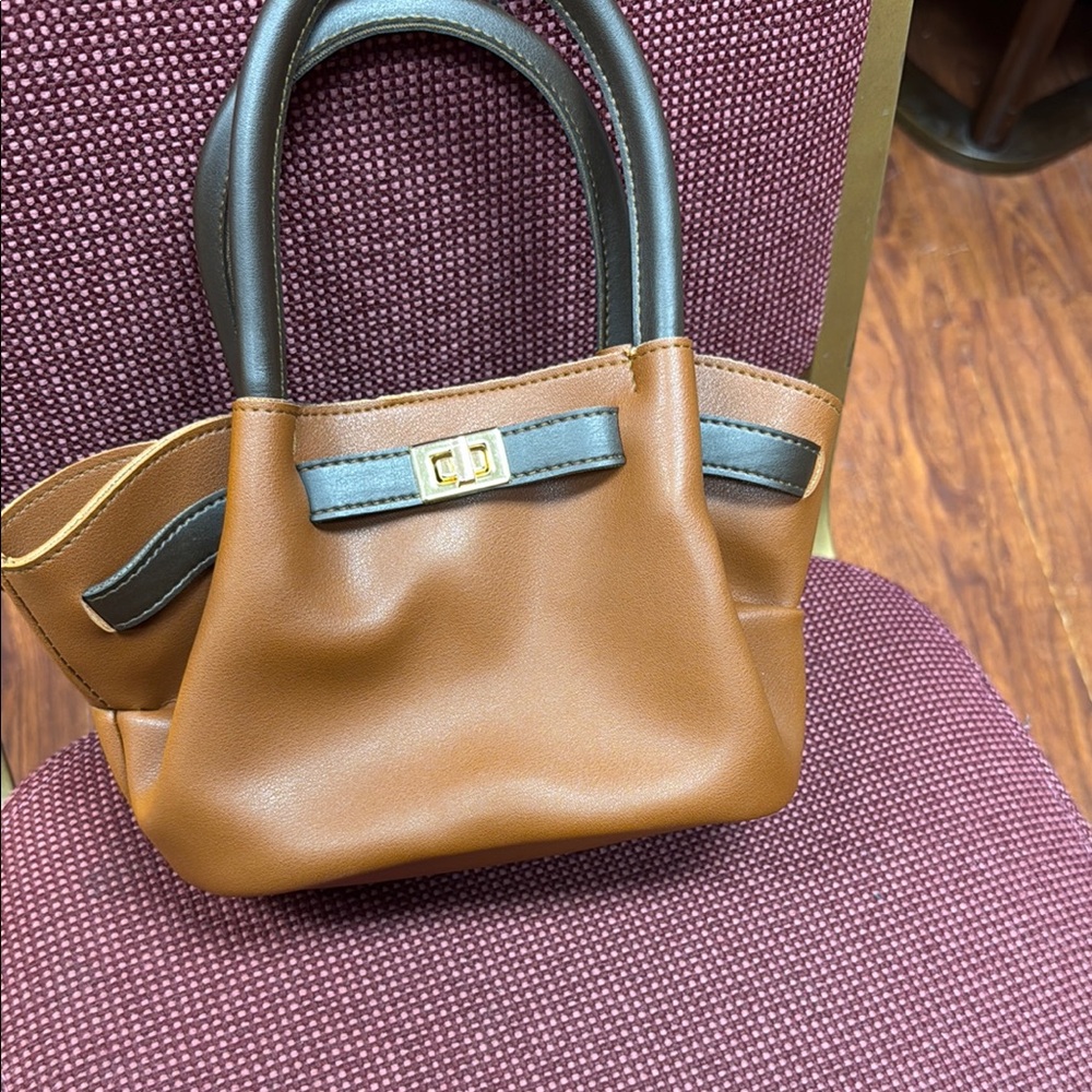 Elegant Brown Handbag
